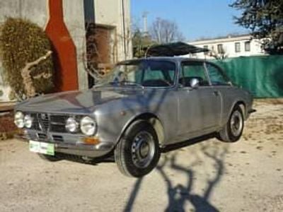 Occasion Alfa Romeo GT Veloce 137 ch (100 kW) 1970 Gris Coupé