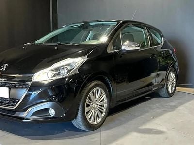 Noir Occasion 2018 Peugeot 208 Allure Citadine | 7 990 € (Prix juste)