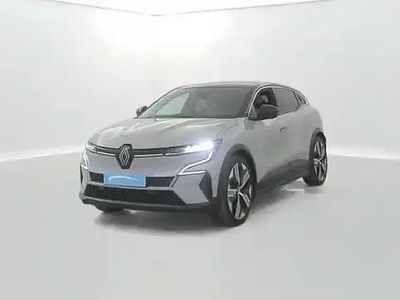 Gris rafale / toit noir étoilé Occasion 2022 Renault Megane E-Tech Iconic Berline | 24 490 € (Prix juste)