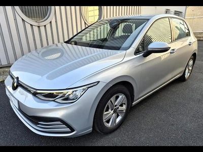 Gris Occasion 2020 VW Golf VIII Life Berline | 22 396 € (Prix assez cher)
