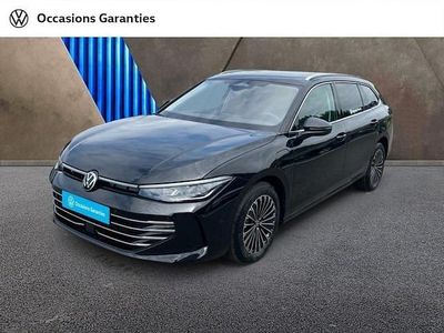 Noir Occasion 2025 VW Passat Elegance Break | 46 999 €