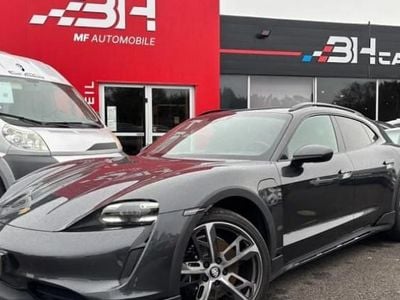 Beige Occasion 2022 Porsche Taycan Cross Turismo Break | 69 990 € (Prix cher)