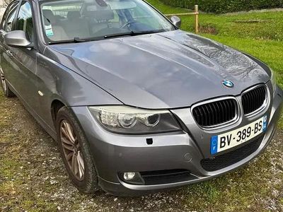 Gris Occasion 2008 BMW 318 Berline | 6 800 € (Prix assez cher)