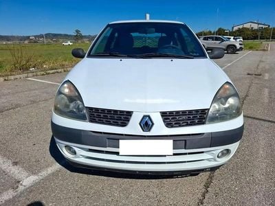 Occasion Renault Clio II 64 ch (47 kW) 2002 Blanc Berline