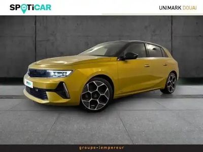 Jaune kult métallisé/toit noir karbon Occasion 2024 Opel Astra Ultimate Berline | 28 991 € (Prix juste)