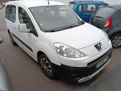Blanc Occasion 2010 Peugeot TePee Van | 3 300 €