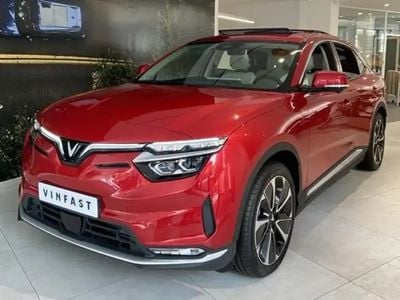 Rouge Occasion 2024 VinFast VF 8 Plus SUV | 53 680 €