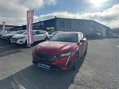 Rouge Nouvelle 2025 Peugeot 308 Allure Berline | 26 990 € (Prix juste)