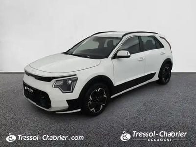 Clear white Occasion 2023 Kia e-Niro Active SUV | 25 394 € (Prix juste)