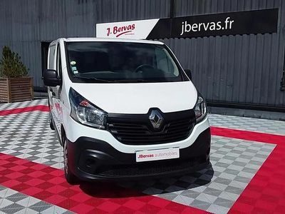 Blanc Occasion 2016 Renault Trafic Monospace | 16 990 € (Prix assez cher)