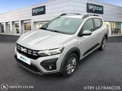 Gris comète métallisé Occasion 2023 Dacia Sandero Expression Berline | 14 980 € (Prix juste)