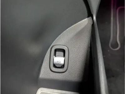 Blanc polaire Occasion 2023 Mercedes GLC220 | 60 990 € (Prix juste)