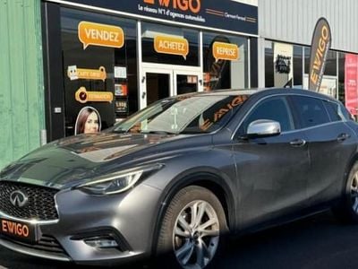 Infiniti Q30