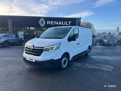 Blanc Occasion 2024 Renault Trafic Monospace | 27 990 € (Prix juste)