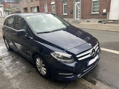 Mercedes B200