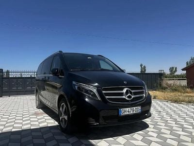 Noir Occasion 2018 Mercedes V250 Executive Monospace | 41 900 € (Prix juste)