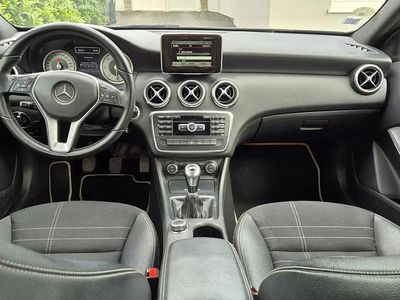 Occasion 2014 Mercedes A180 Berline | 11 000 € (Prix assez cher)