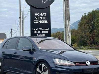 Bleu Occasion 2014 VW Golf GTI Berline | 17 990 € (Prix juste)
