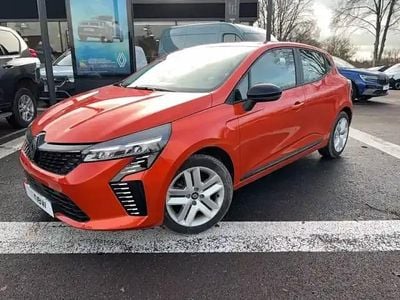 Orange valencia Occasion 2024 Renault Clio V SE Berline | 14 990 € (Prix juste)