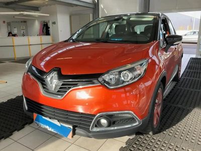 Orange Occasion 2014 Renault Captur SUV | 8 990 € (Prix assez cher)