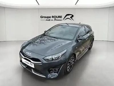 Gris Occasion 2022 Kia Ceed Citadine | 18 990 € (Bon prix)