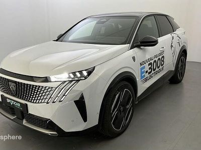 Peugeot e-3008