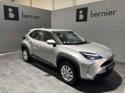Gris minéral (m) Occasion 2023 Toyota Yaris Cross Business Edition SUV | 22 980 € (Prix juste)