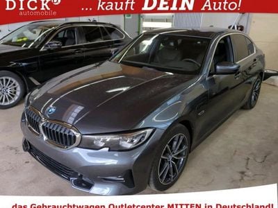 BMW 330e