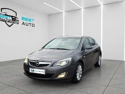 Gris Occasion 2011 Opel Astra Cosmo Berline | 6 990 € (Prix assez cher)