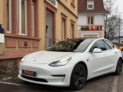 Blanc Occasion 2019 Tesla Model 3 Berline | 19 990 €