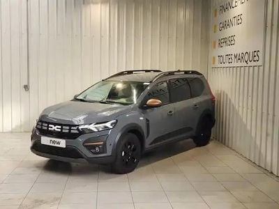 Gris urban Occasion 2025 Dacia Jogger Monospace | 27 390 € (Prix assez cher)
