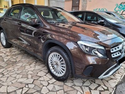 Mercedes GLA220