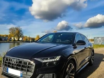 Noir Occasion 2021 Audi Q8 Sport SUV | 59 990 € (Prix juste)