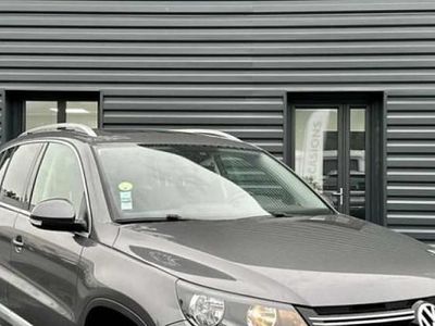 Gris Occasion 2016 VW Tiguan SUV | 15 990 € (Prix assez cher)