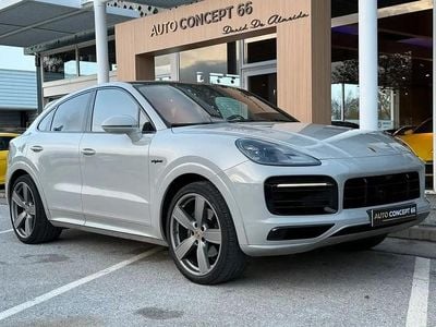 Gris Occasion 2022 Porsche Cayenne Platinum Edition SUV | 86 900 € (Prix cher)
