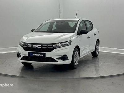 Blanc Occasion 2025 Dacia Sandero Essentiel Citadine | 15 999 € (Prix juste)