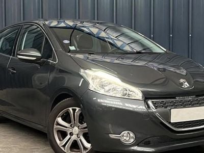 Occasion 2012 Peugeot 208 Allure Citadine | 6 990 € (Prix juste)