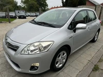 Toyota Auris Hybrid