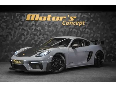 Porsche 718 Cayman GT4