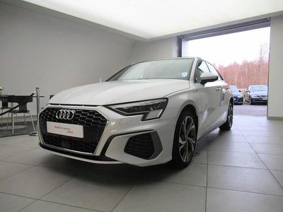Blanc glacier métallisé Occasion 2024 Audi A3 Sportback e-tron S-Line Citadine | 34 995 € (Prix juste)