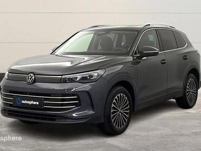 Gris Occasion 2025 VW Tiguan Elegance SUV | 48 499 €