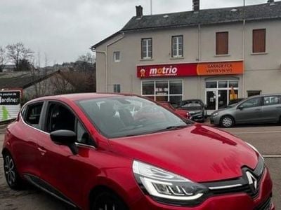 Rouge Occasion 2016 Renault Clio IV Intens Citadine | 8 900 € (Prix juste)