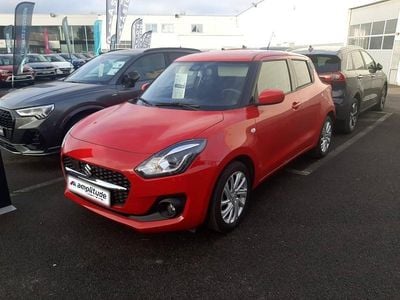 Rouge Occasion 2023 Suzuki Swift Citadine | 14 989 € (Prix juste)