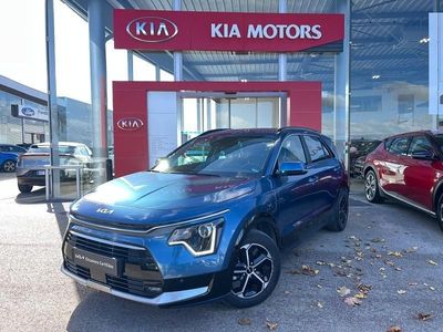 Bleu minã©ral mã©tallisã©/montant noir Occasion 2022 Kia Niro Active SUV | 23 999 € (Prix juste)