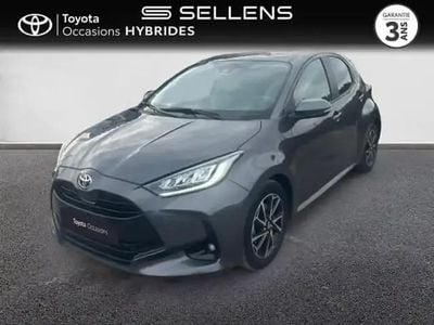 Occasion Toyota Yaris Hybrid Design 116 ch (85 kW) 2023 Gris atlas (m) Berline