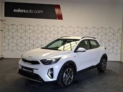 Snow white Occasion 2025 Kia Stonic SUV | 20 490 € (Prix juste)
