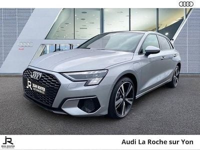 Argent fleuret métallisé Occasion 2024 Audi A3 Sportback e-tron Advanced Citadine | 34 999 € (Prix assez cher)