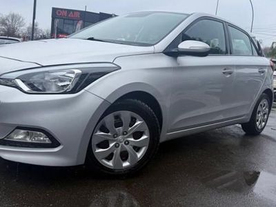 Beige Occasion 2016 Hyundai i20 Citadine | 6 490 €