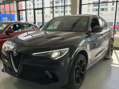 Noir Occasion 2019 Alfa Romeo Stelvio Quadrifoglio SUV | 49 990 € (Prix juste)