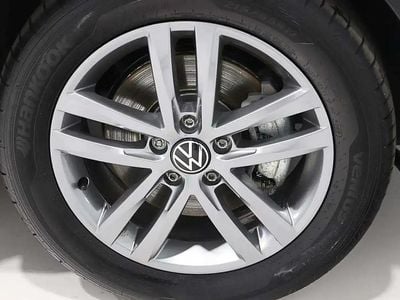 Noir Occasion 2025 VW Touran Monospace | 35 890 € (Prix juste)